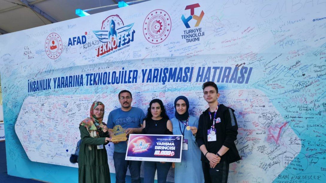 TEKNOFEST'te Gümüşhane Bilim ve Sanat Merkezi Türkiye Birincisi Oldu